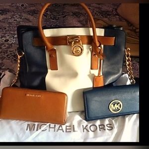 Last Drop! 4 MKors items! Lg Hamilton, 2-MK wallets & Dustbag Set